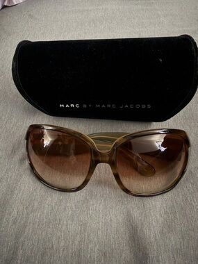 Marc by Marc Jacobs Brown Gradient Oversized Women's Sunglasses with Case